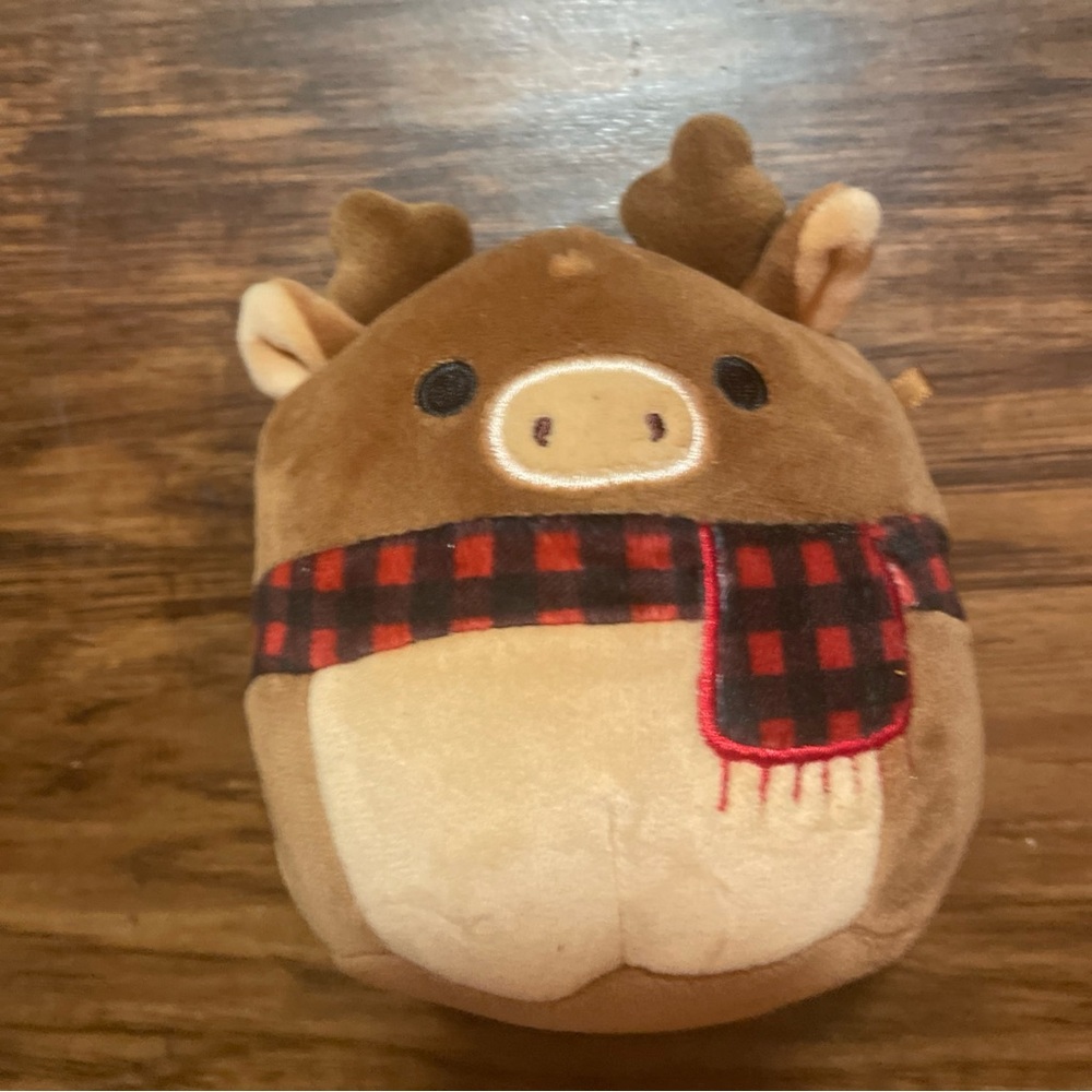 Squishmallows ruby the moose four inches
